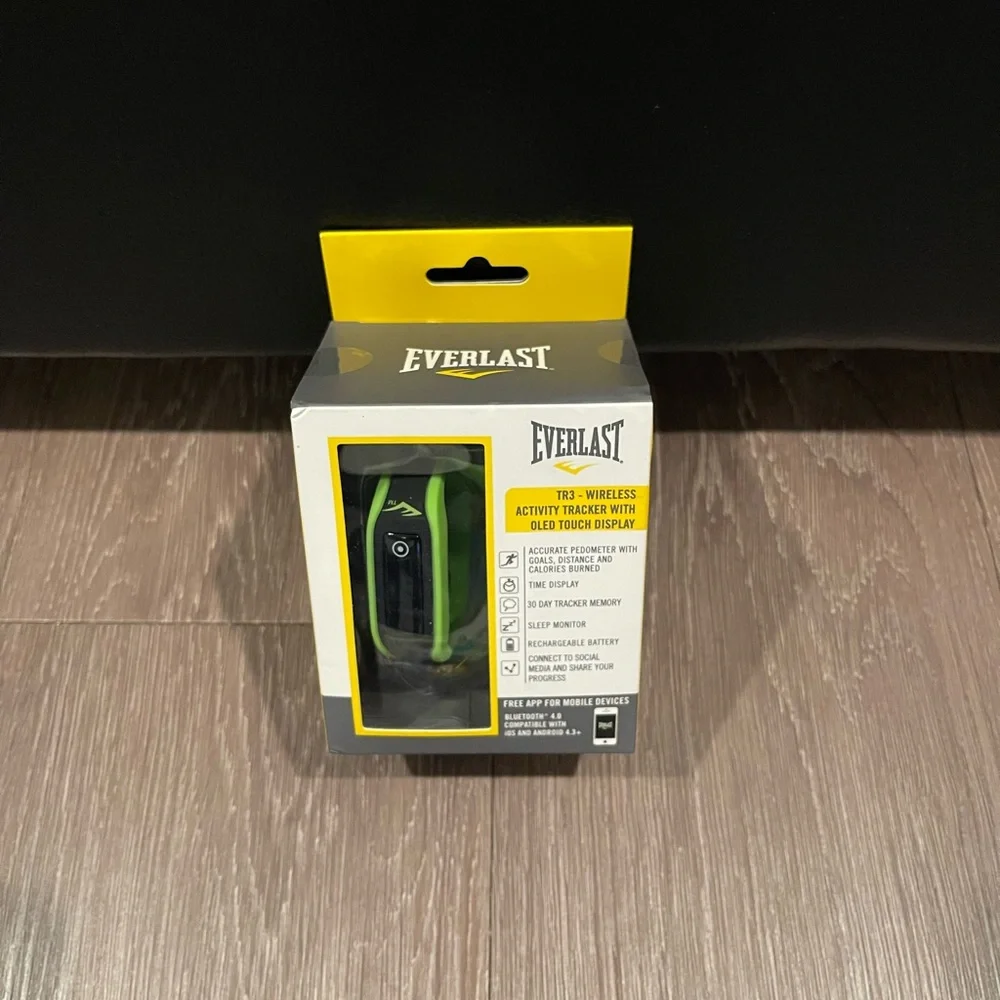 Everlast TR3 Waterproof Bluetooth Fitness Activity Tracker Watch